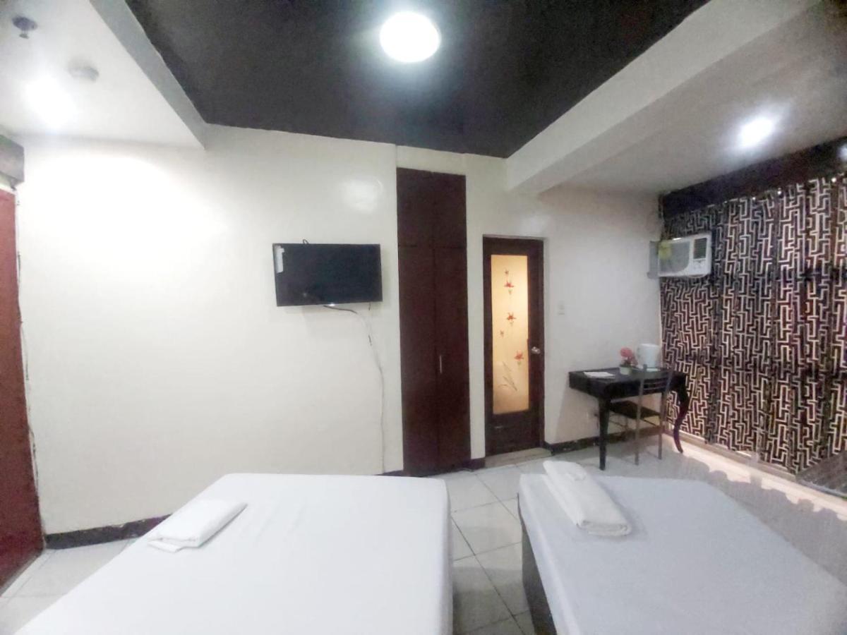 Cosmo Hotel Espana Near Ust Manila Exterior foto